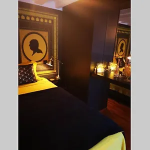 Le Boudoir Apartment