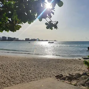 https://sea-breezer-vacation.comcaribbean.com